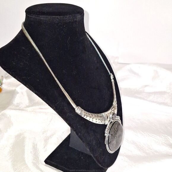 A Women's Necklace Torque Style Statement Viking Tribal Runway Shield Maiden - Picture 8 of 10